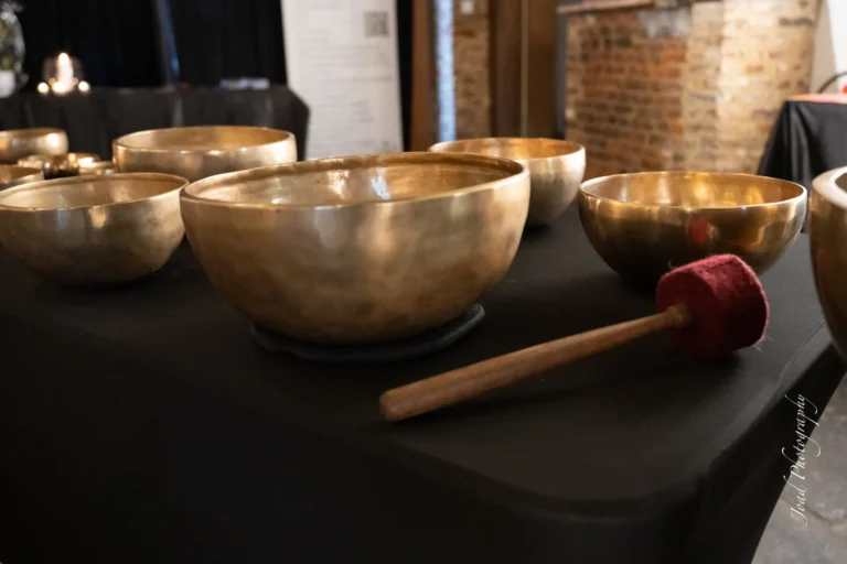 Isabelle Bouhon - Chrom'Art : Ateliers en chromothérapie et peintures chromothérapeutiques